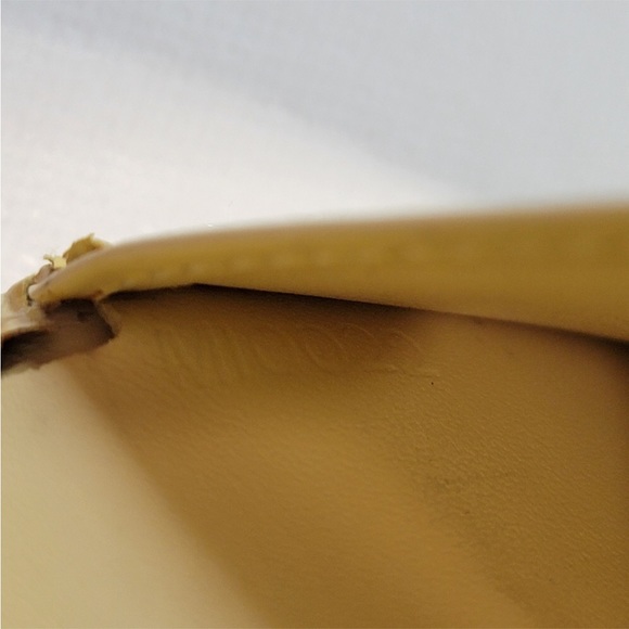 LOUIS VUITTON Epi Viennois Leather Bifold Wallet [ authentic] - Picture 6 of 9